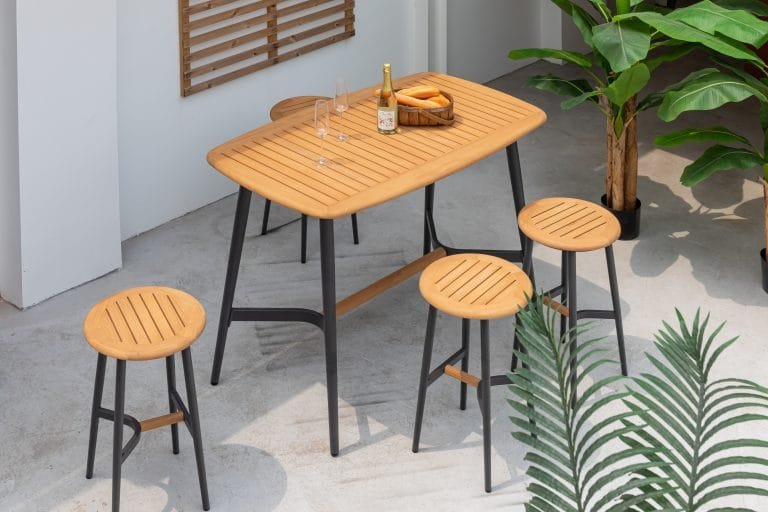 Lightweight aluminum alloy outdoor furniture, easy to move for flexible layouts
