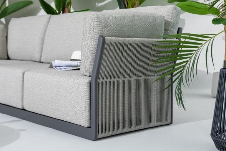 Low-maintenance SIMPOLIVING rope outdoor furniture, easy to clean and maintain